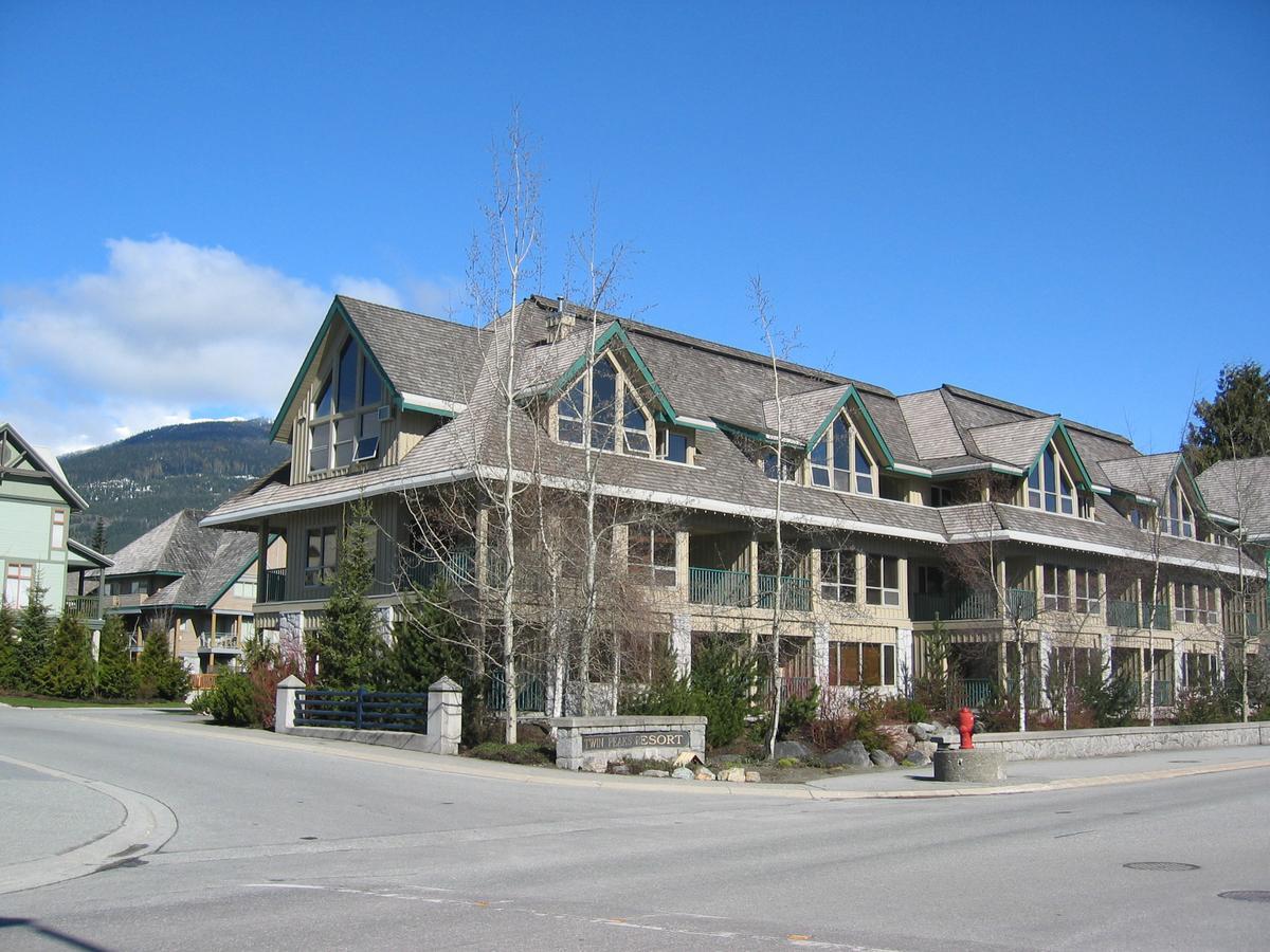 Twin Peaks Resort Whistler *